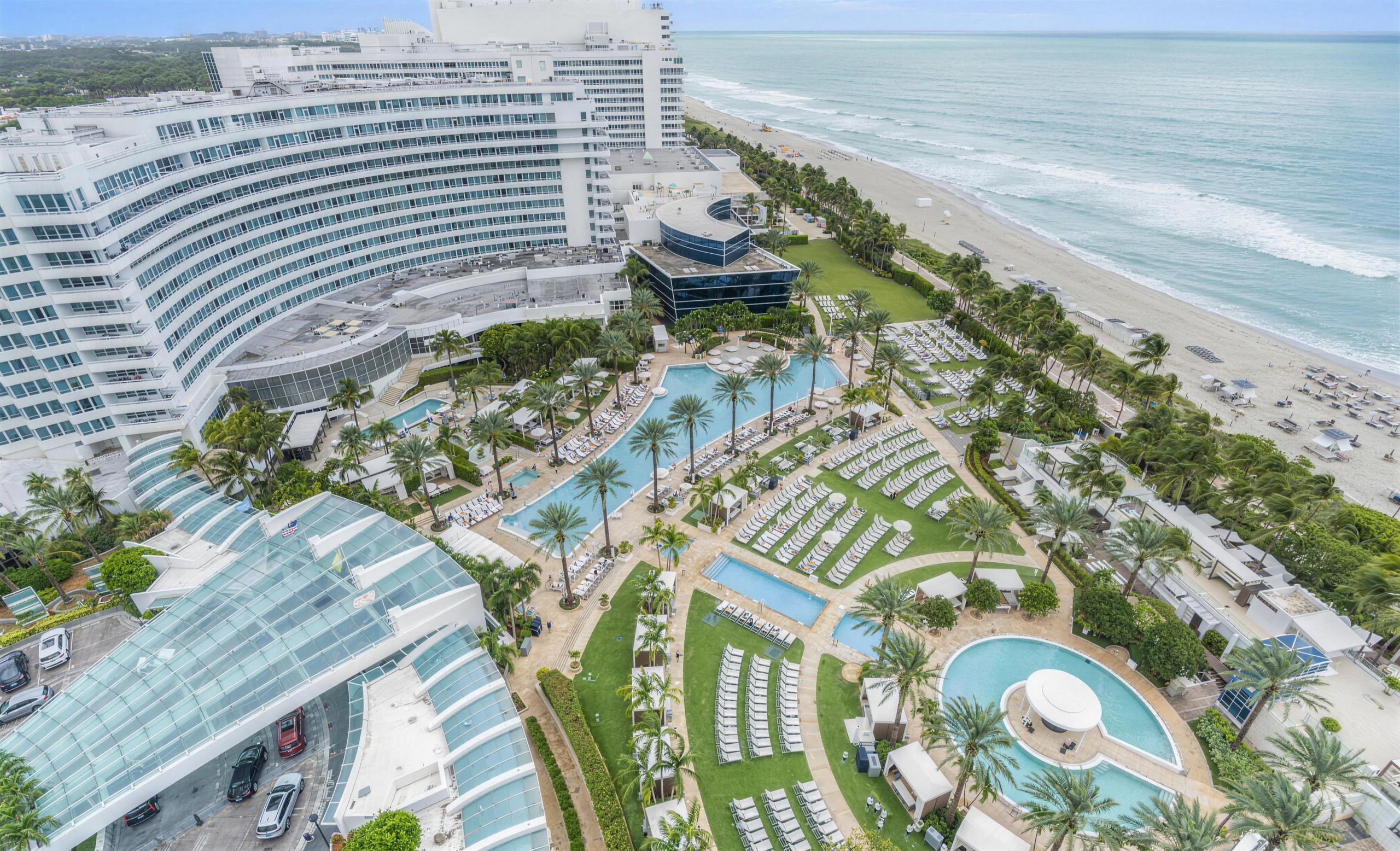 Aerial view of the Fontainebleau pools and the Atlantic beach in Miami Beach
